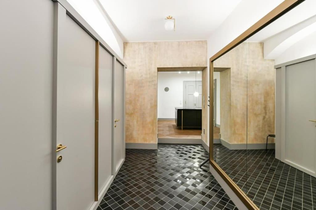 شقة Luxury Old Town Apt, Parking براغ المظهر الخارجي الصورة